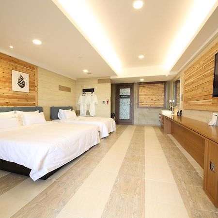 Star Hotel Puszan Kültér fotó
