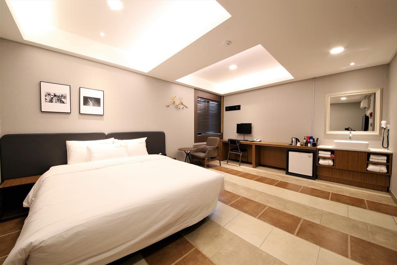 Star Hotel Puszan Kültér fotó
