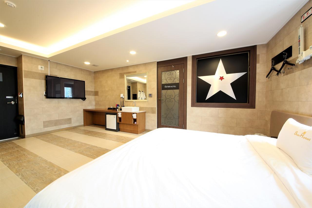 Star Hotel Puszan Kültér fotó