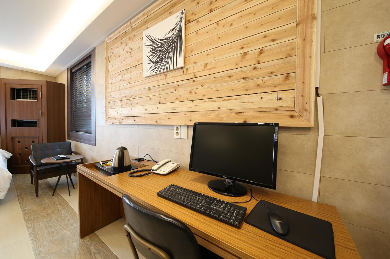 Star Hotel Puszan Kültér fotó
