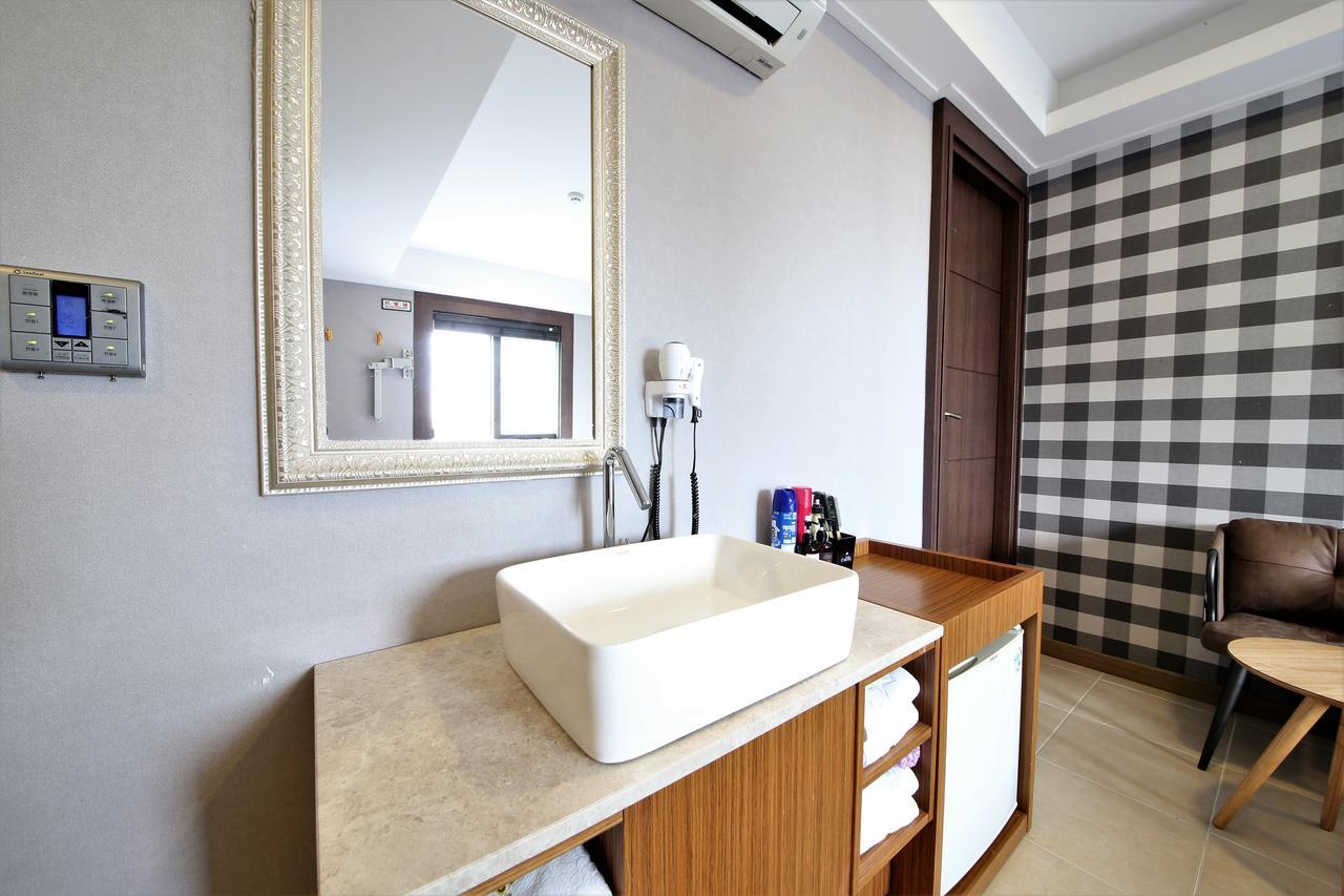 Star Hotel Puszan Kültér fotó
